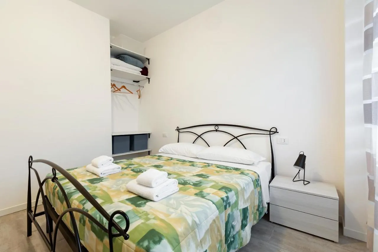 Renovated Flat Subway Yellow Line Milan