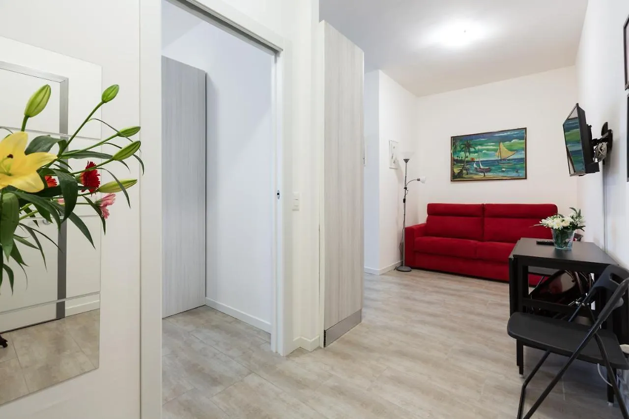 Renovated Flat Subway Yellow Line Milan 0*,  Italy