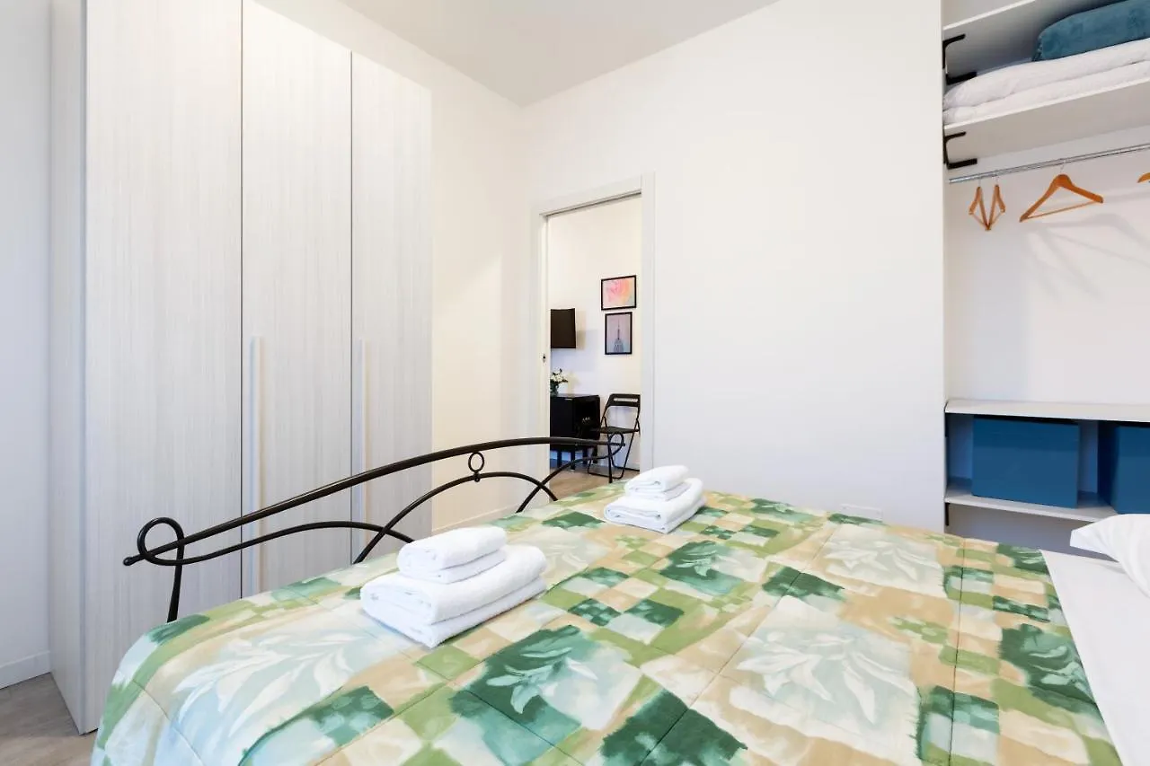Renovated Flat Subway Yellow Line Milan Apartment