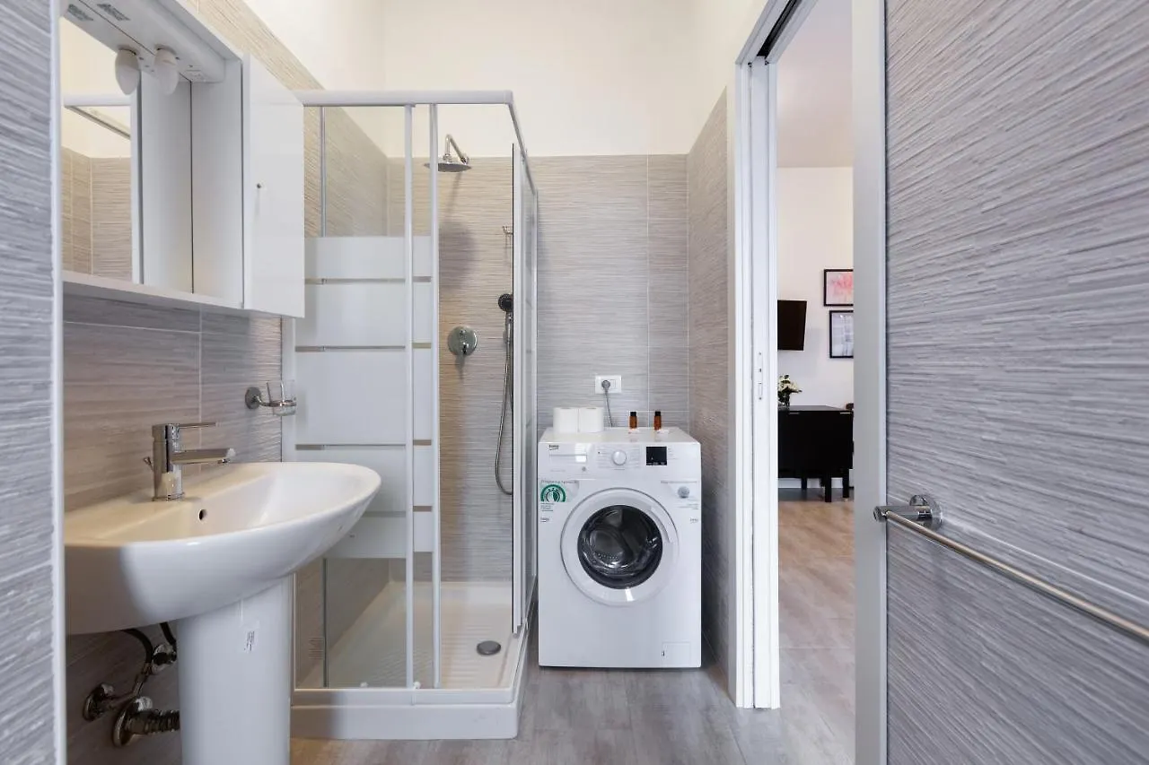 Renovated Flat Subway Yellow Line Milan Italy